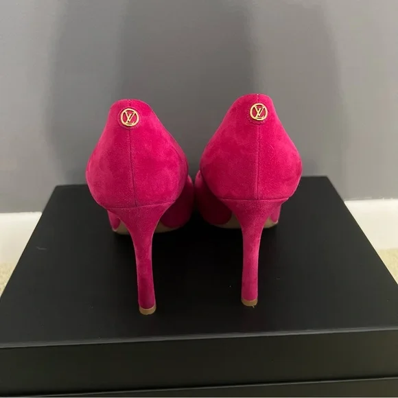 Louis Vuitton Heels 100% Authentic - Picture 2 of 8